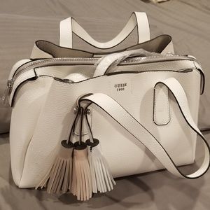 Guess - Med. Size handbag